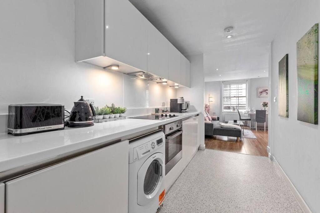 3 Bedroom Apartment In Haymarket Central London Sleep 10 Hy2 Εξωτερικό φωτογραφία