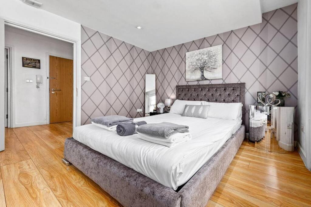 3 Bedroom Apartment In Haymarket Central London Sleep 10 Hy2 Εξωτερικό φωτογραφία