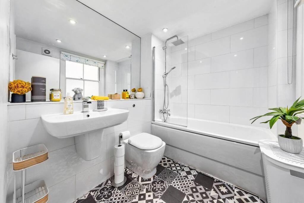 3 Bedroom Apartment In Haymarket Central London Sleep 10 Hy2 Εξωτερικό φωτογραφία