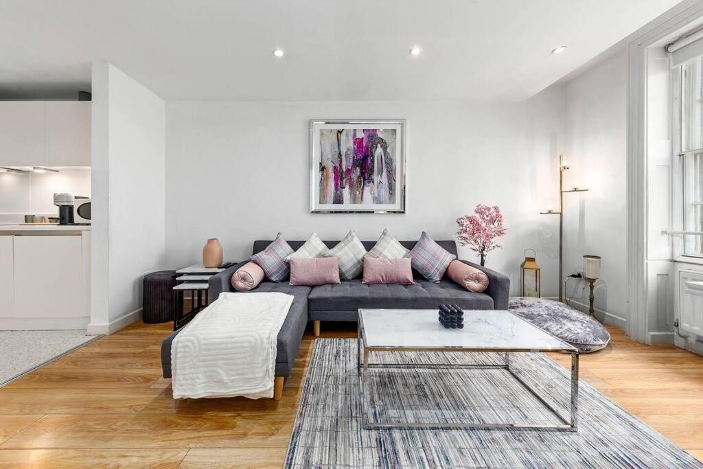 3 Bedroom Apartment In Haymarket Central London Sleep 10 Hy2 Εξωτερικό φωτογραφία